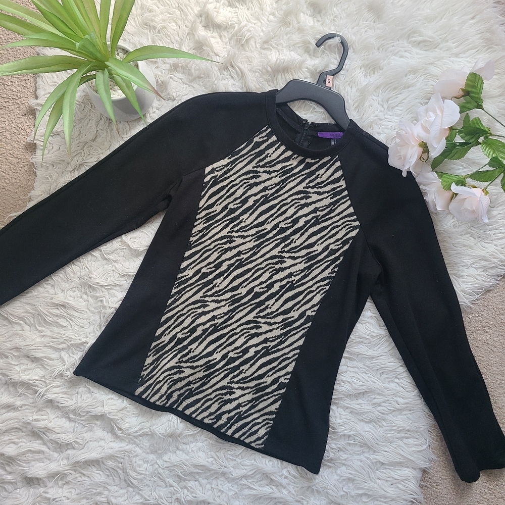 Black zebra print zippered back top